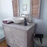 Baladous Bed & Breakfast 3*