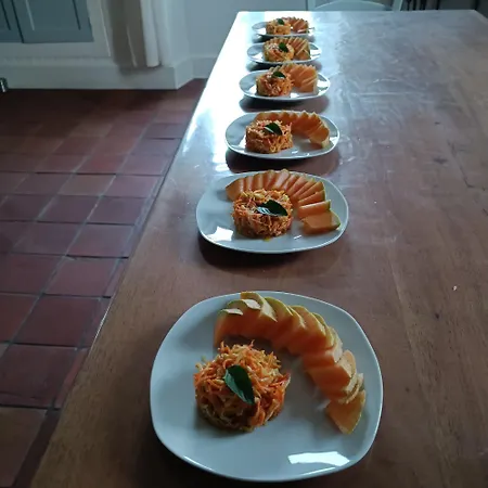 Baladous ベッド・アンド・ブレックファスト 3*