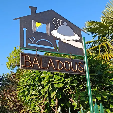 ベッド・アンド・ブレックファスト Baladous