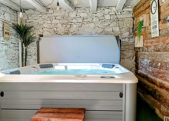 Baladous Bed & Breakfast 3*